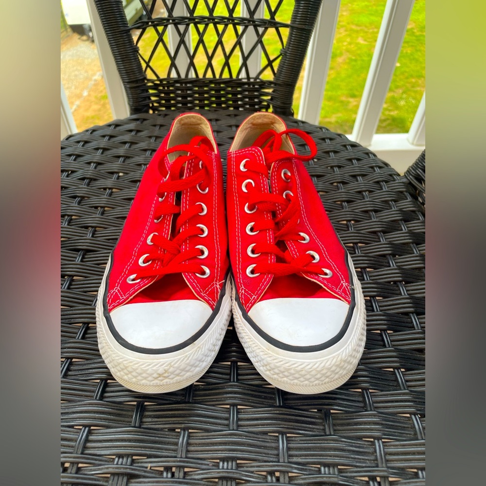 Converse Unisex Low Top Chuck Taylor All Star Shoes Red Size mens 6/ women’s 8